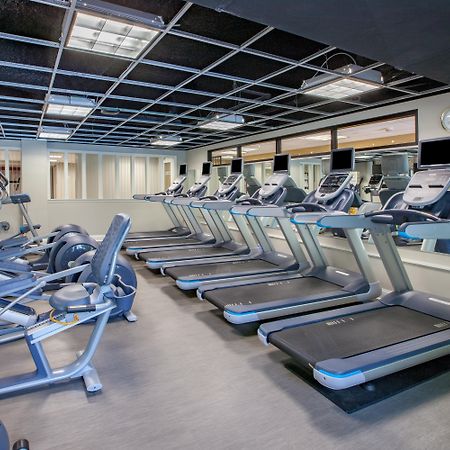 Crowne Plaza Louisville Airport Expo Ctr By Ihg Bagian luar foto