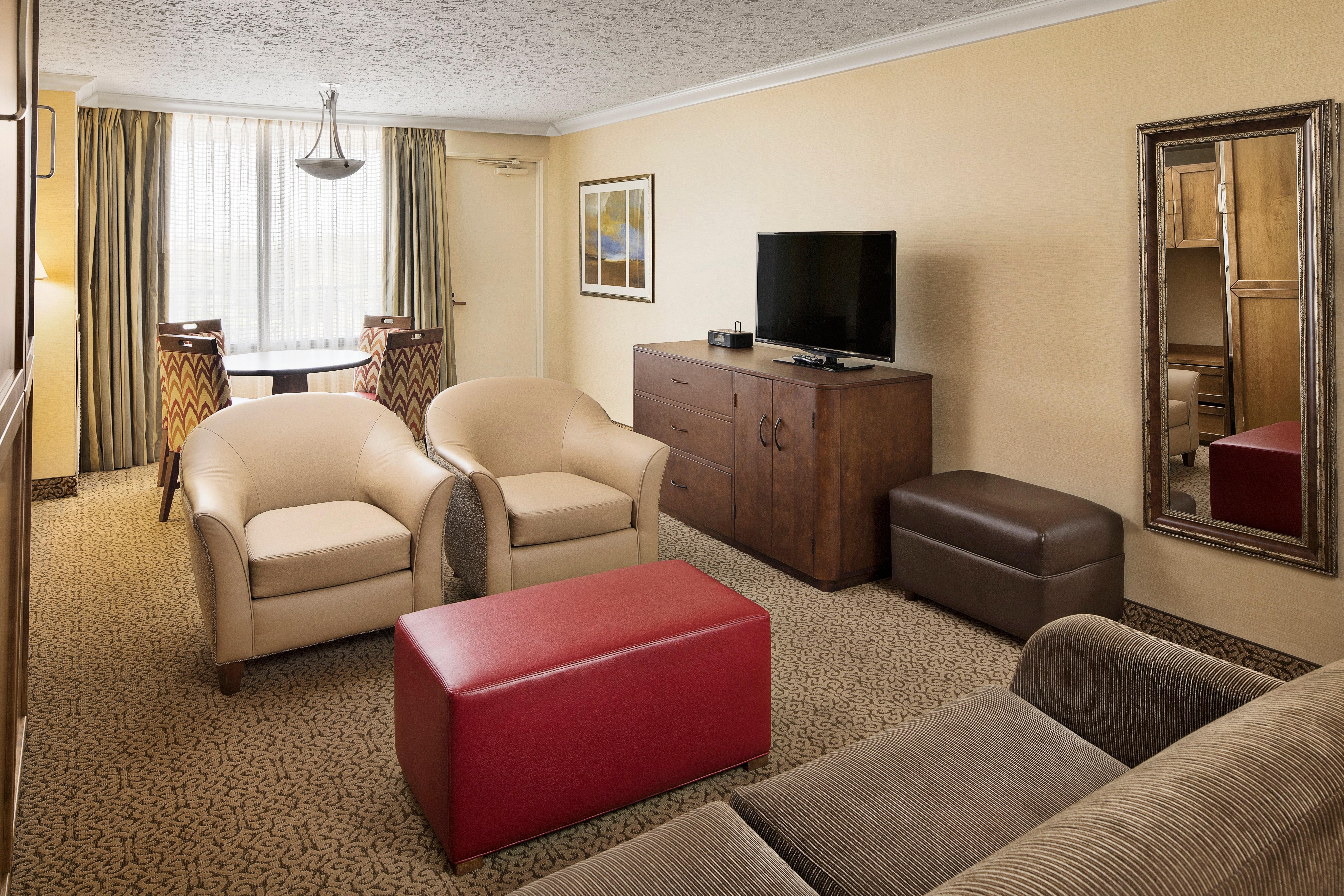 Crowne Plaza Louisville Airport Expo Ctr By Ihg Bagian luar foto