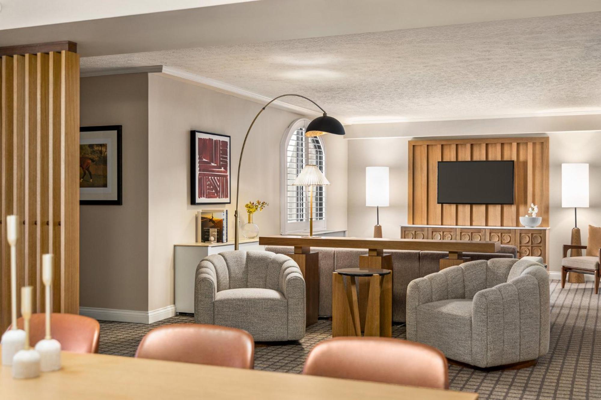 Crowne Plaza Louisville Airport Expo Ctr By Ihg Bagian luar foto