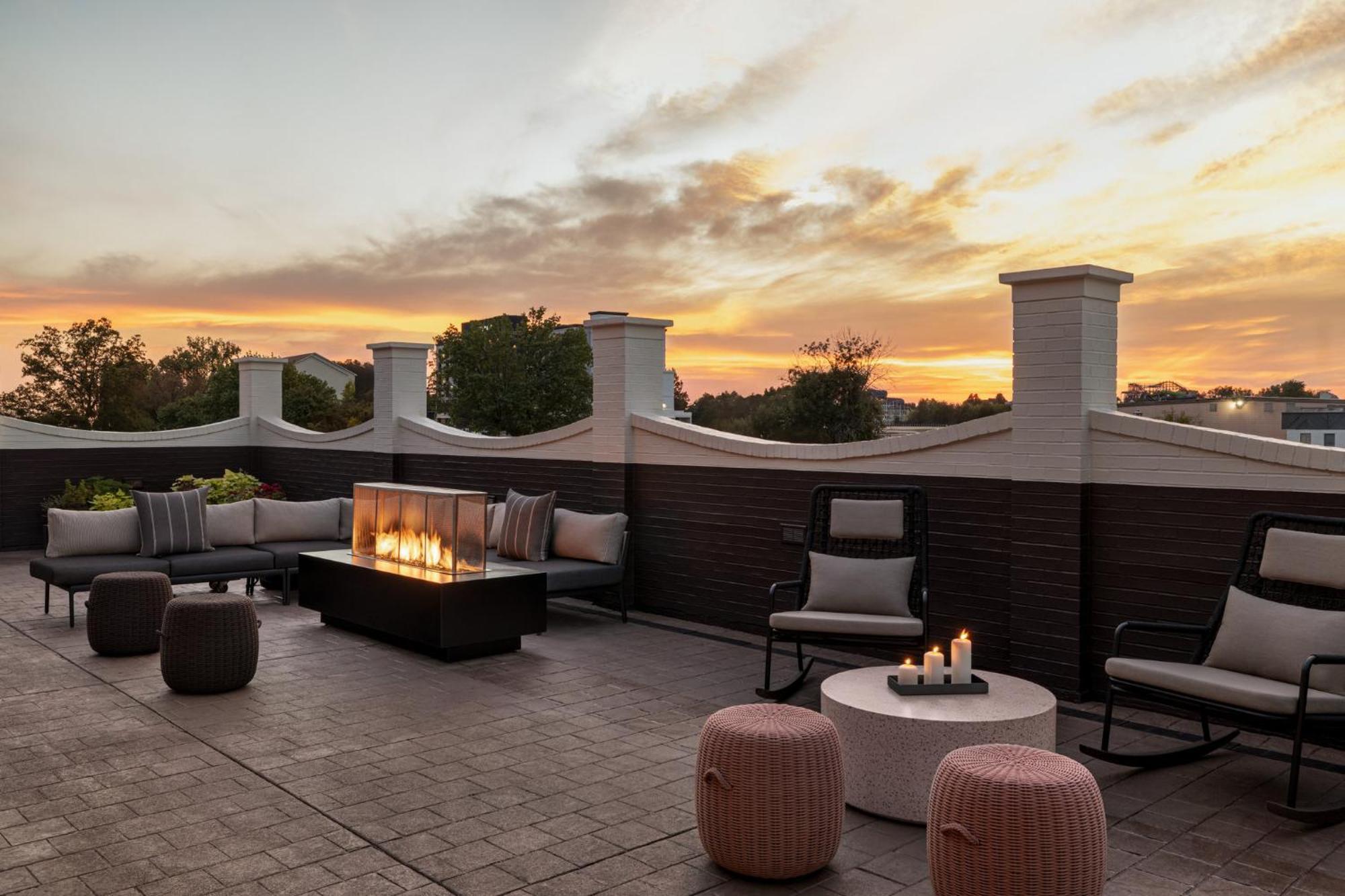 Crowne Plaza Louisville Airport Expo Ctr By Ihg Bagian luar foto